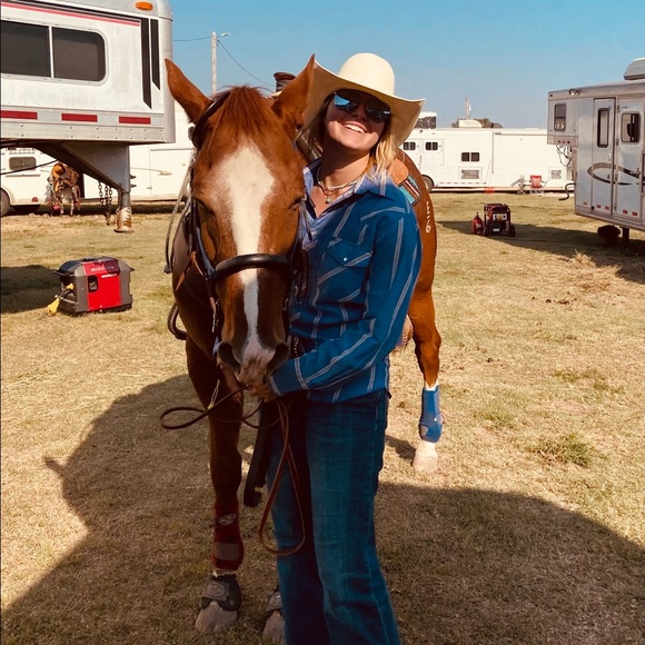 Meet your Posher, Jordyn - Picture 1 of 1